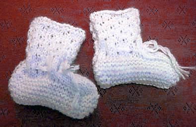 knitted baby booties that stay on