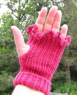 Ruffled Fingerless Mitts Knitting Pattern