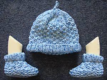 easy knit baby hat on two needles